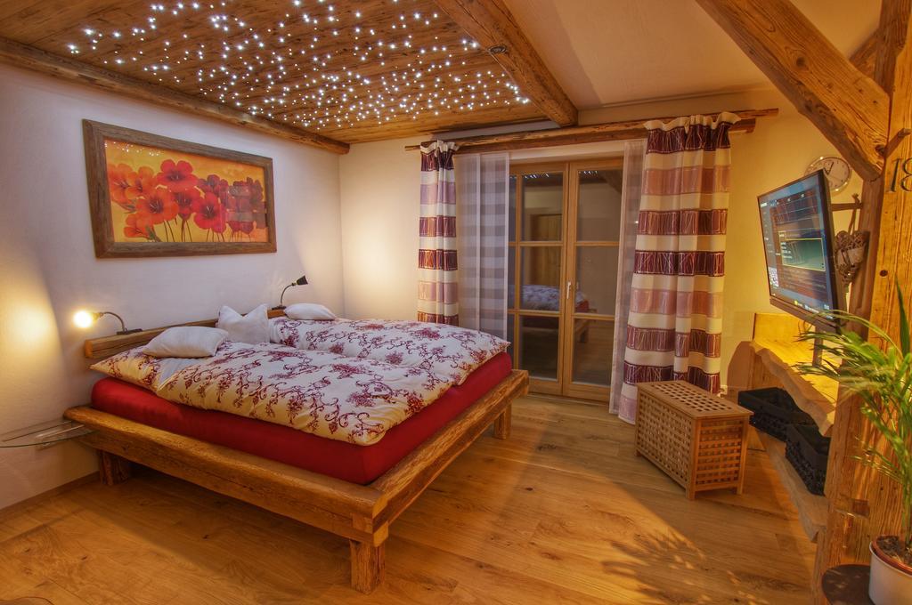 Апартаменти Holzhaus Lugerhof Родінг Екстер'єр фото