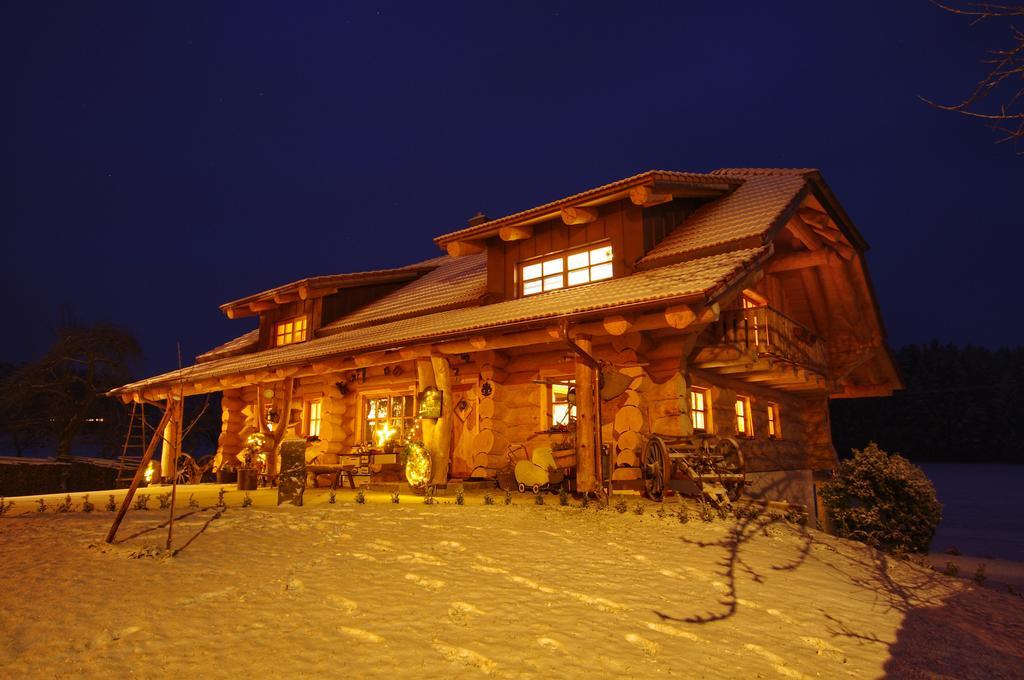 Апартаменти Holzhaus Lugerhof Родінг Екстер'єр фото